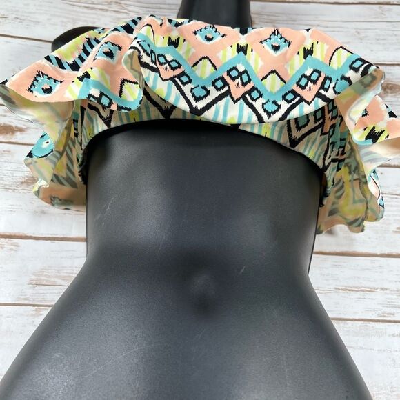 AZTEC Tribal Print La Hearts Bikini Top with Ruffles Size: Medium - Picture 9 of 11